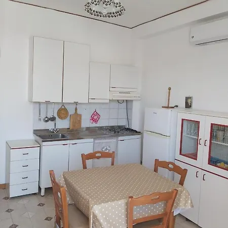 Lägenhet Casa Vacanza Lido Del Sole *